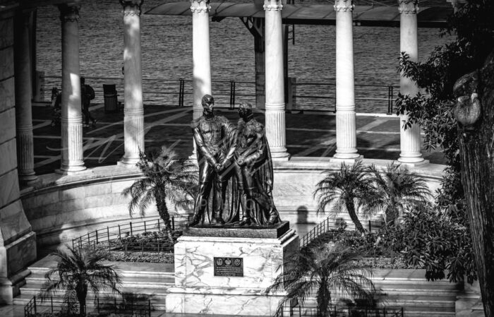 Monumento Simón Bolivar y San Martin - La Rotonda en Guayaquil foto michael muller