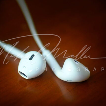 Audífonos alámbricos iphone mac michael muller fotografia