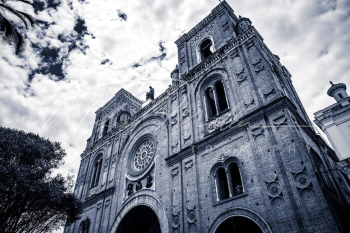 Catedral de Cuenca, Ecuador michael muller fotografia blacno y negro