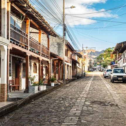 Calles Tradicionales del Centro de Vilcabamba, Loja foto michael muller