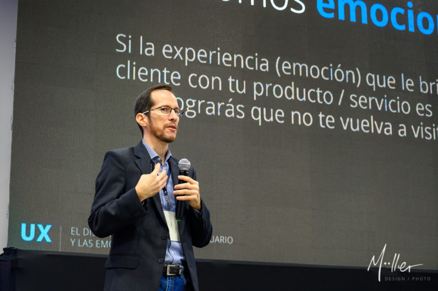michael muller cardenas conferencia charla ux experiencia de usuario uxdesign datajam espol guayaquil ecuador 2019